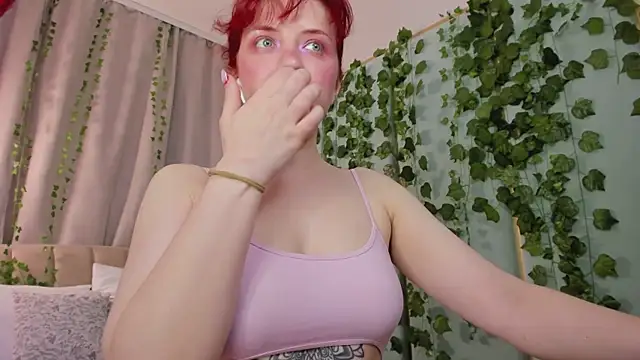 love_is_lola - Love_is_Lola's free webcam - UK Sex Cams