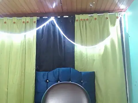 Violettadreams webcam