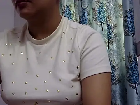 AngelAnaya018 webcam