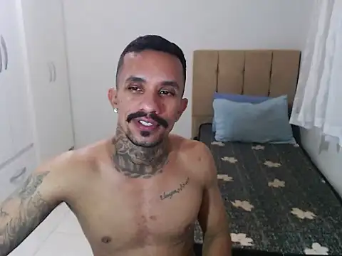 lipegonzalezz - Lipegonzalezz's free webcam - UK Sex Cams