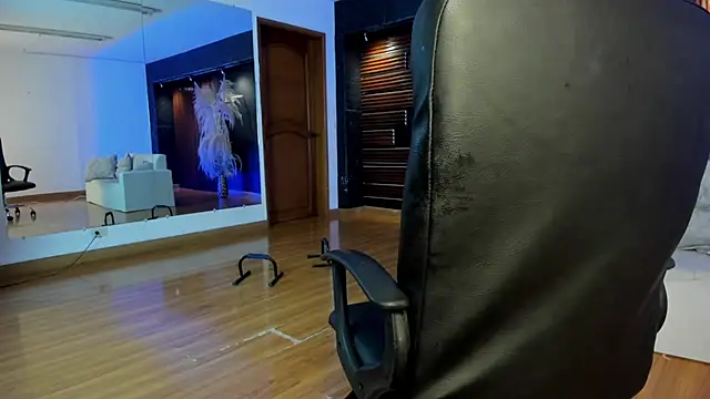 Dylann_Carter webcam