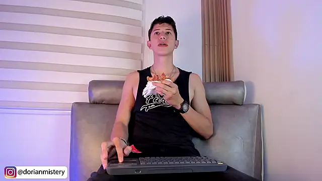 Dorianmistery2322_ webcam