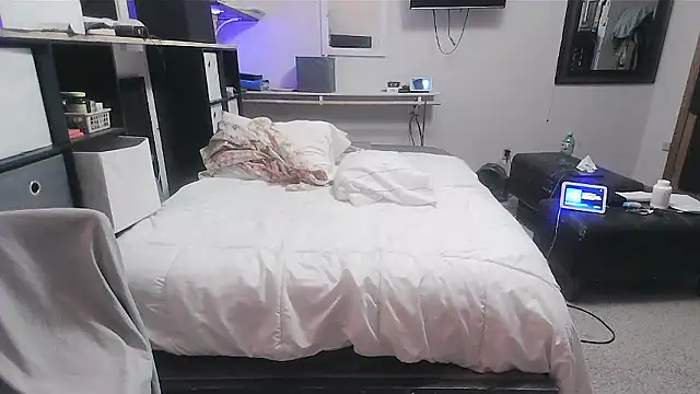 sissytrapdolly24 webcam