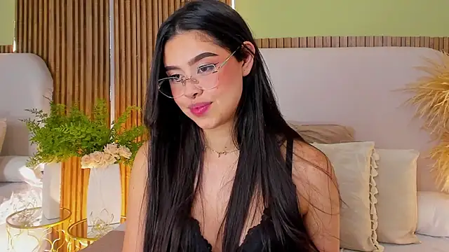 CristalMayson webcam