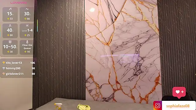 big_tits_in_your_face webcam