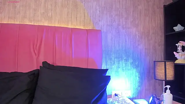 Kendra_kobein webcam