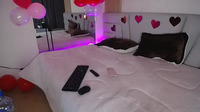 miss_loise - Miss_Loise's free webcam - UK Sex Cams