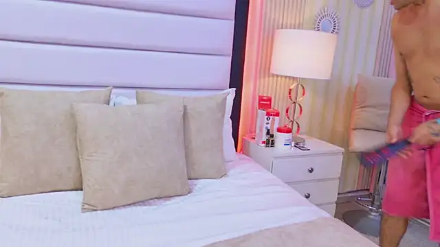 CristalAndDeimon webcam