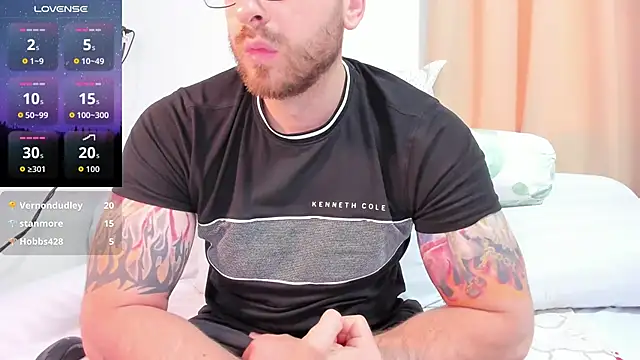 JayXCee_Official webcam