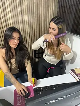 Antonella_Julieta webcam