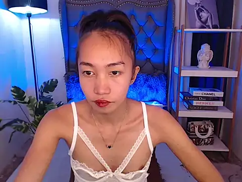 Sweet_kittyxx webcam