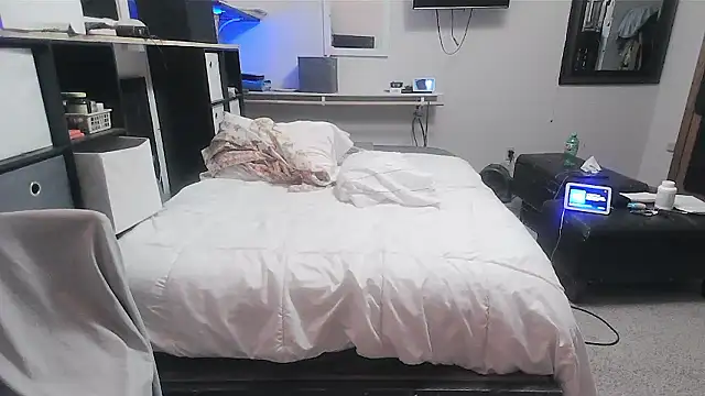 sissytrapdolly24 webcam