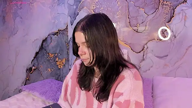 mey_moon - Mey_moon's free webcam - UK Sex Cams