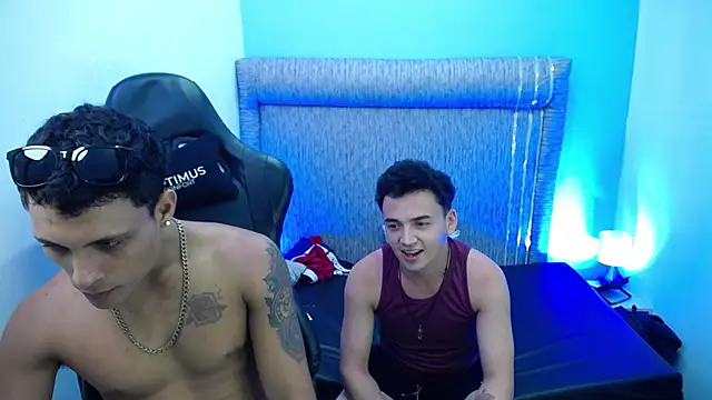 The_twinks_ webcam