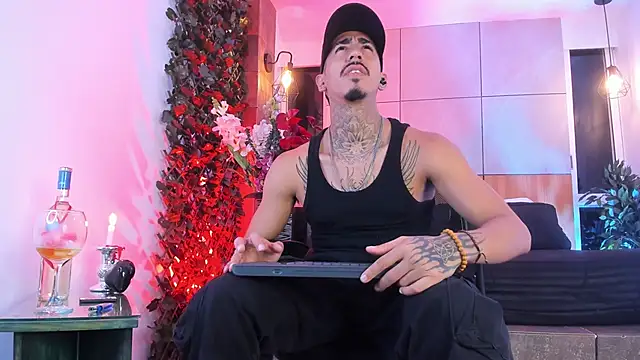 Donovan_Desmond webcam