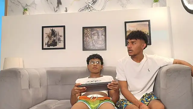 couples_boys - COUPLES_BOYS's free webcam - UK Sex Cams