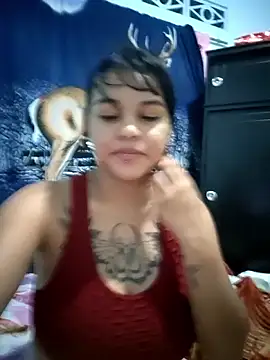 KattalellaGomez webcam