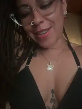 mariposapontiak420 webcam