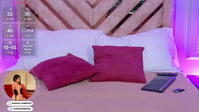 Martina-Roberts- webcam