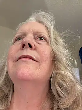 Kaitlyn_Winters webcam