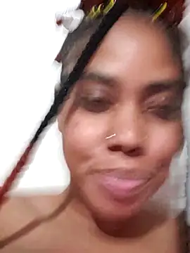 Webcam Model (HONEYSWEETS_LIVE)  is live.Free join now!