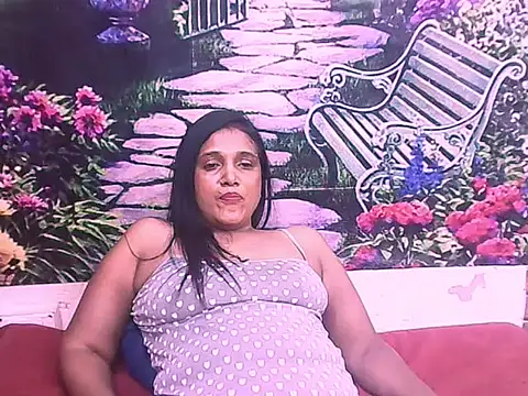 IndianSexyLady20 webcam