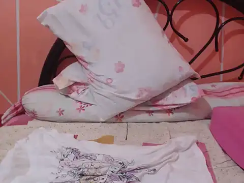 _wetty_kitty_ webcam