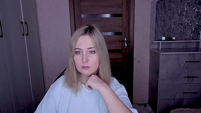 Kristy-Max webcam