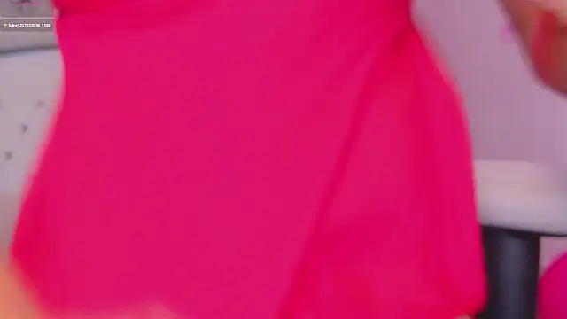 BrunetteAdams001 webcam