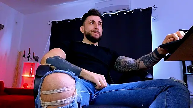 MightyAaron66 webcam