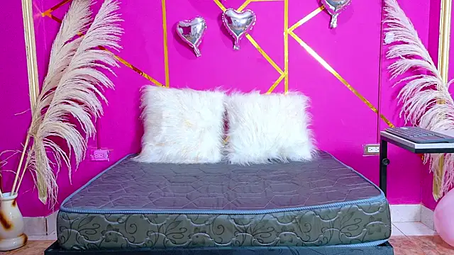 scarletdream5 webcam