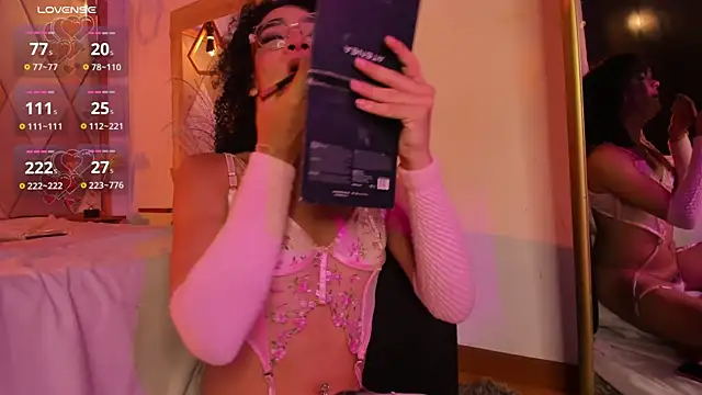 BritannyClaire webcam