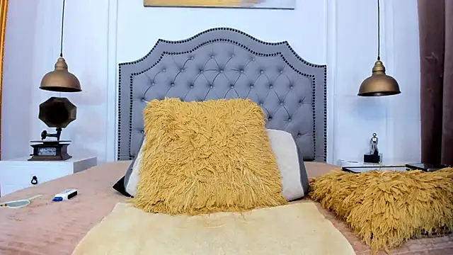 RosaliaMontero webcam