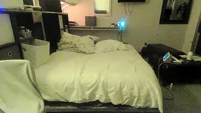 sissytrapdolly24 webcam