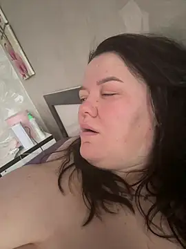 SunnyLeila2101 webcam