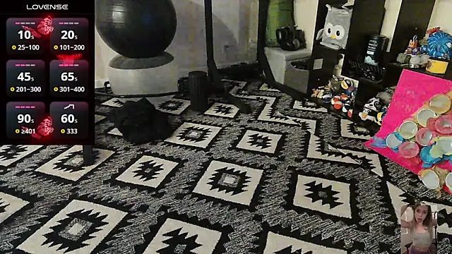 Blondiewithanass webcam