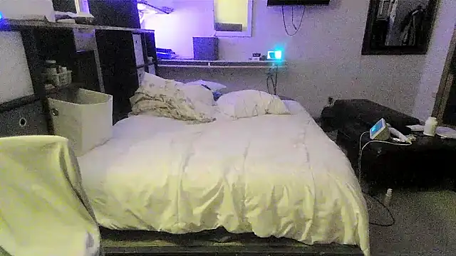 sissytrapdolly24 webcam