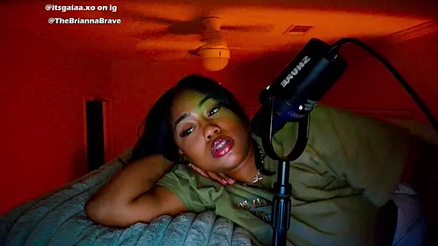 BriannaBrave webcam