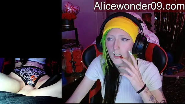 alicewonder09 webcam