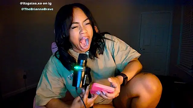 BriannaBrave webcam