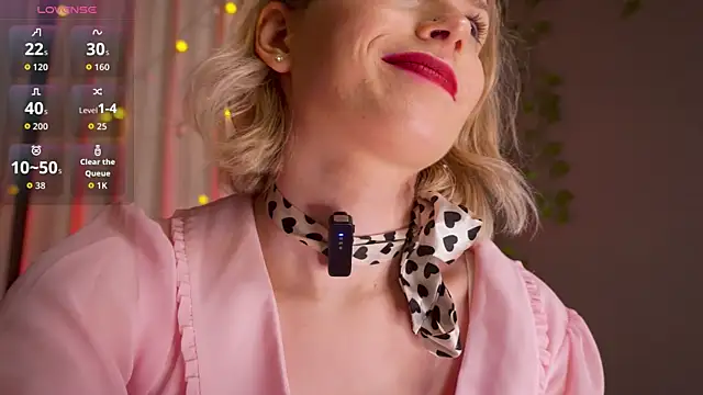 Carrie_in_the_city webcam