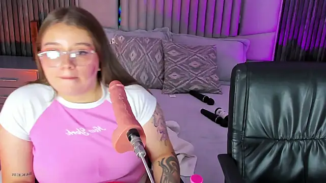 Annieandraven webcam