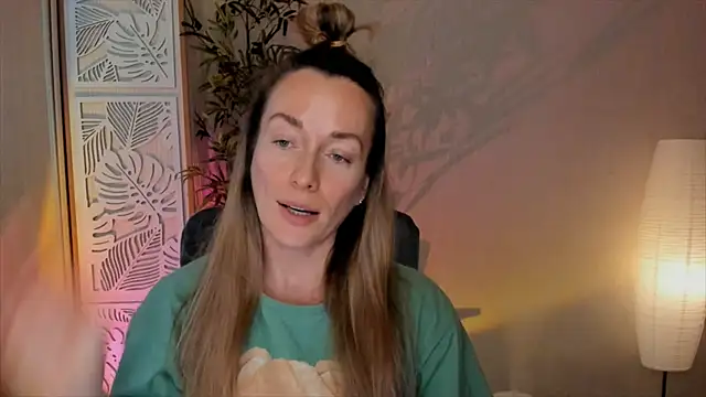 RebeccaMartinez webcam