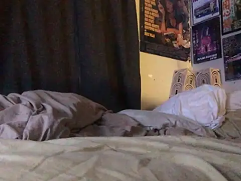 Thickwhitetight webcam