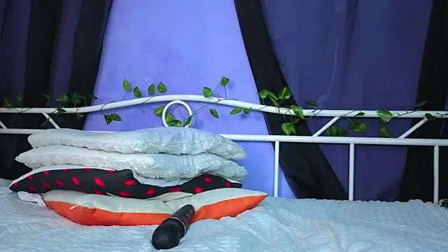 Scarlettsrorm webcam