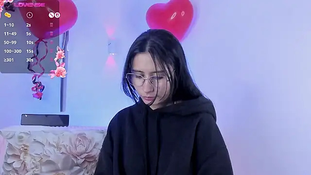 nayecloud - NayeCloud's free webcam - UK Sex Cams