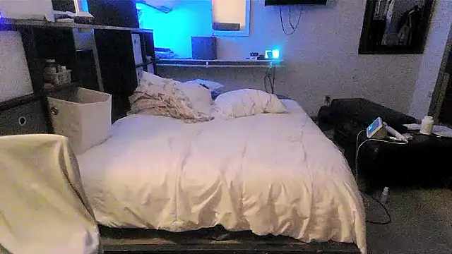 sissytrapdolly24 webcam