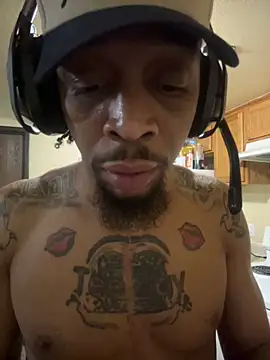 thefreakscomeoutatnight webcam