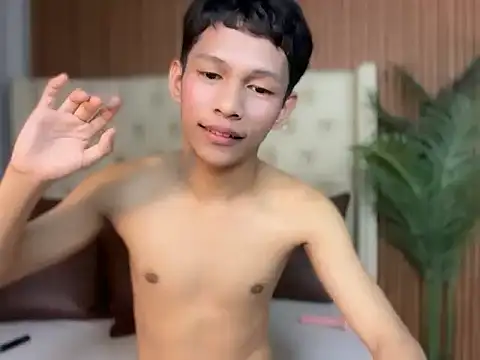 TheBoyAboveYou webcam