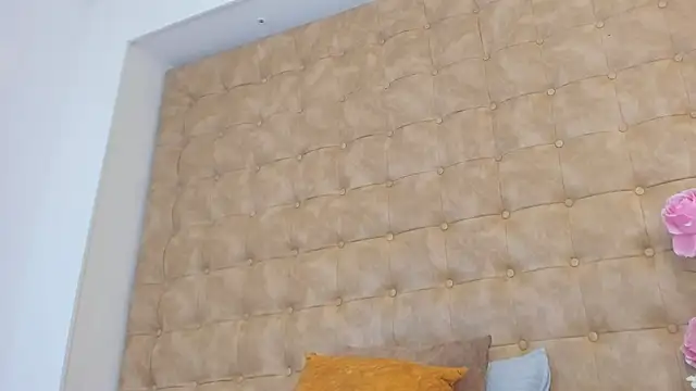 elizabeeth_jones webcam